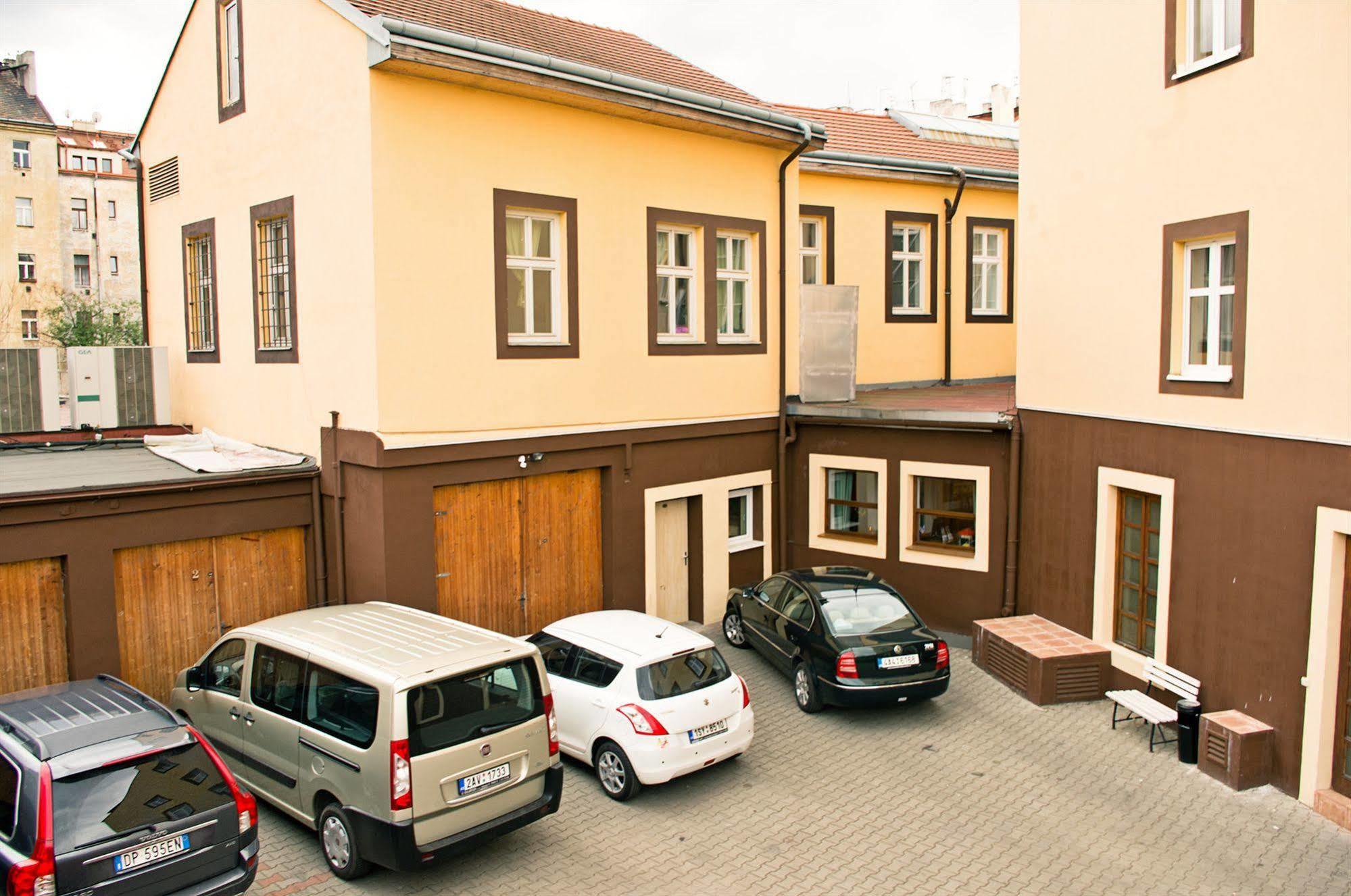 Hotel Nabucco Praga Exterior foto