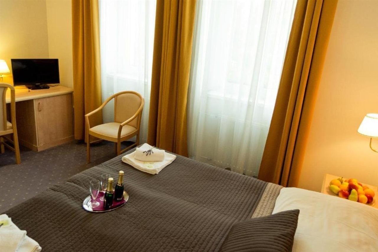 Hotel Nabucco Praga Exterior foto